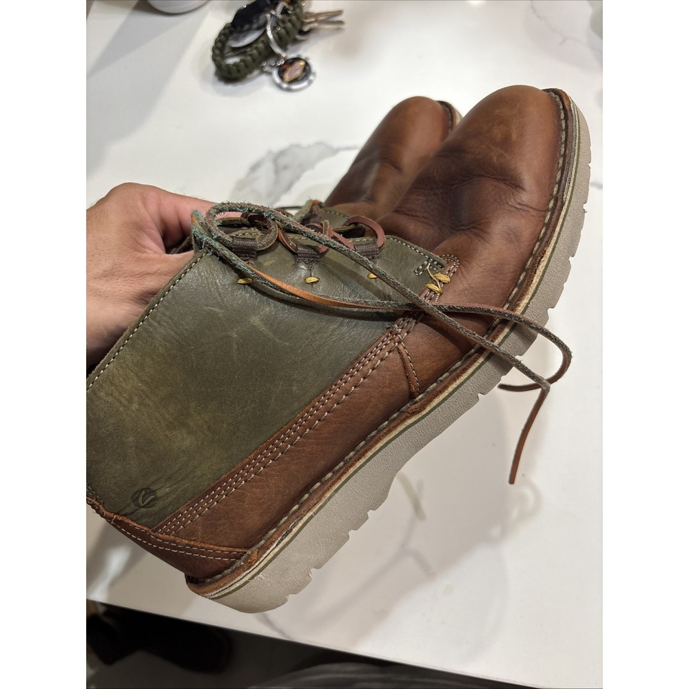 clarks eastford Mid Boot Size 9.5
